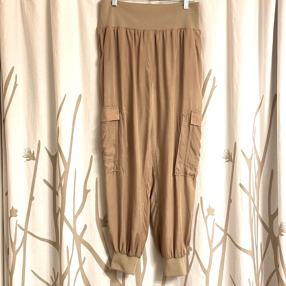 NWOT Cinq À Sept Desert Sand Tous Les Jours Giles Cargo Pants